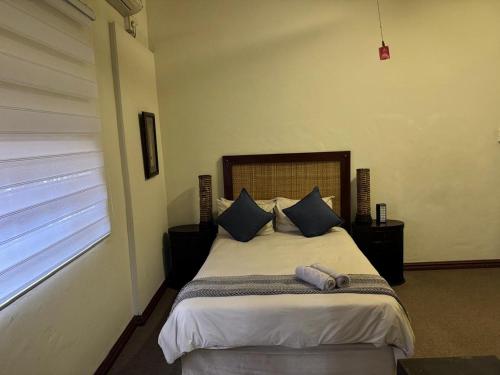 Florida Palms Guesthouse Room Type - Deluxe Double or Twin Room