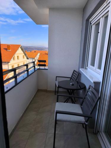 One-Bedroom Apartment image 10