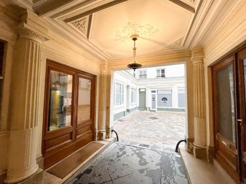 Urban Flat 197 - Prestige Saint Honore - image 12