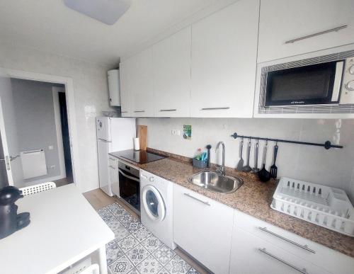 EL RINCON DE AJO two people or less only one room available in Bareyo
