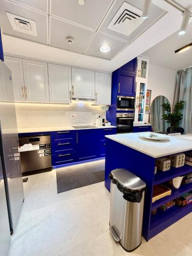 keittiö, Luxury 1BR Apartment in NYU Saadiyat - Furnished in Saadiyatin saari