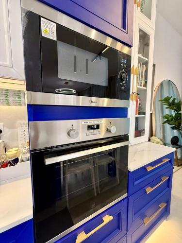 keittiö, Luxury 1BR Apartment in NYU Saadiyat - Furnished in Saadiyatin saari