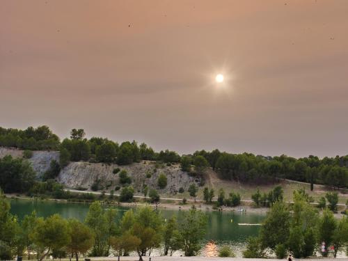 View, Logement dans residence principale Le Cres near l'Aube Rouge