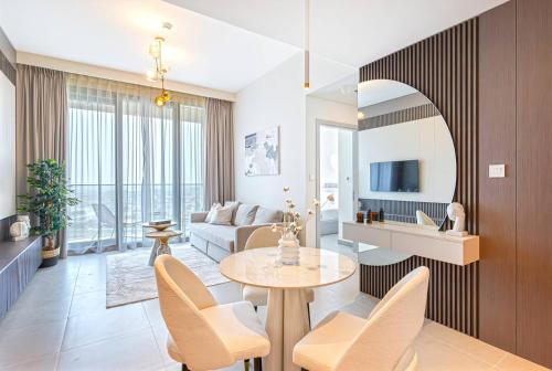 Sky-high Downtown 1br Steps From Burj Khalifa, Dubai (foto 4)