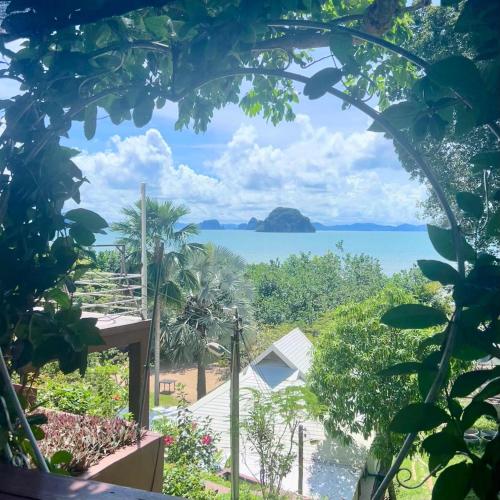 Krabi Campsite Glamping & Camping in Ban Tha Len