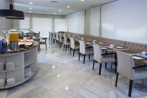 NH Barajas Airport - image 5