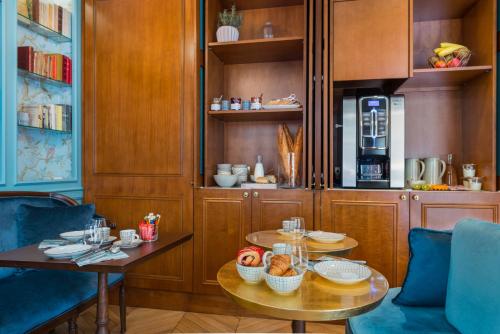 Hotel de Neuve by Happyculture - image 12