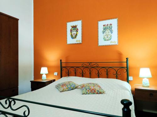 2 bedrooms, 3 beds