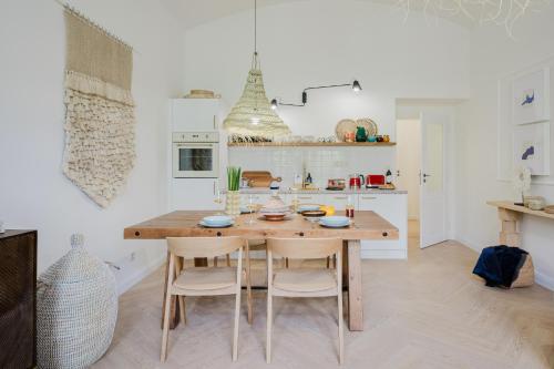 Prague Days - Boho One-bedroom Apartment with Netflix in Vinohrady, Прага (фото 4)