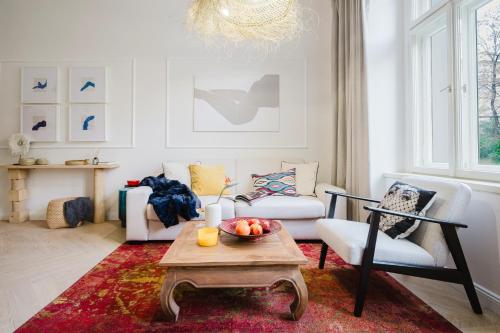 Prague Days - Boho One-bedroom Apartment with Netflix in Vinohrady - image 4