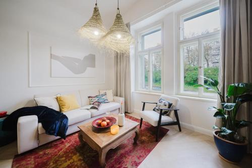 Prague Days - Boho One-bedroom Apartment with Netflix in Vinohrady - image 9