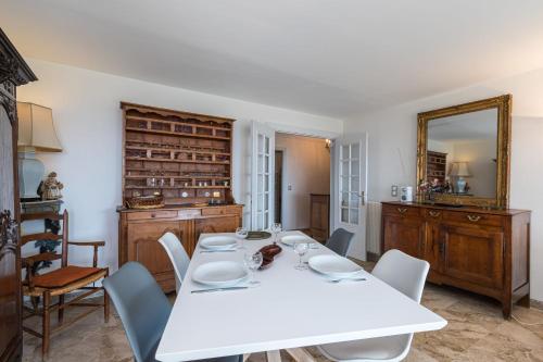 Sea View & Gardens in Antibes in La Pagane