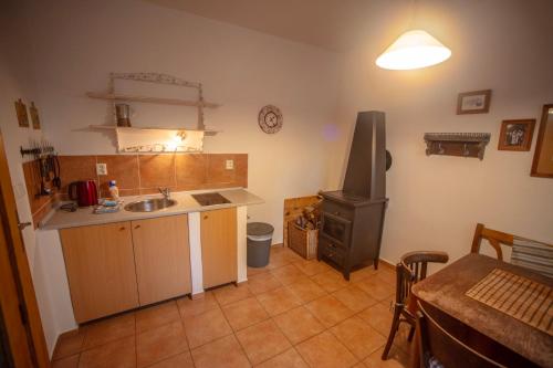 Kitchen, Statek Adamek in Zupanovice