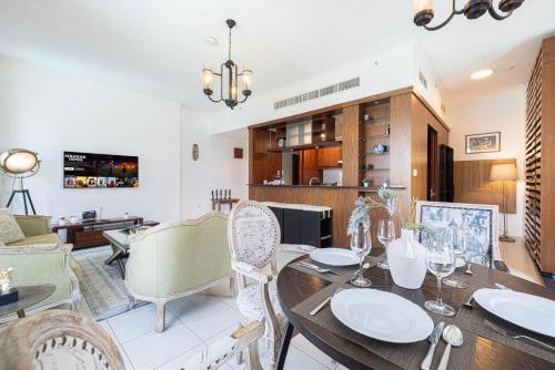 JuliusHomes - 2BR w/ Full BurjKhalifa View in Downtown, Dubaï (photo 6)