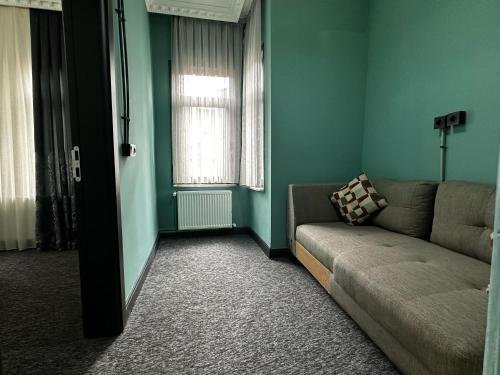 SEVEN ROSES APART HOTEL - image 11