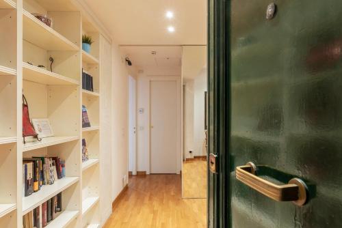 Apartment with terrace near Piazza Navona - image 3