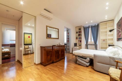 Apartment with terrace near Piazza Navona - image 8