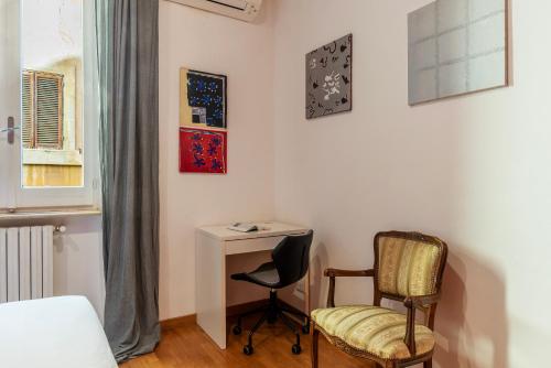 Apartment with terrace near Piazza Navona - image 11