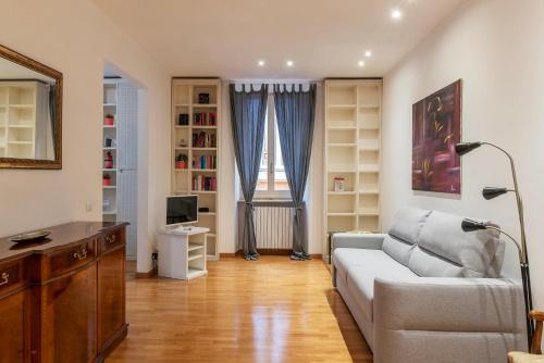 Apartment with terrace near Piazza Navona - image 6