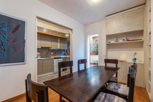 Apartment with terrace near Piazza Navona - image 4