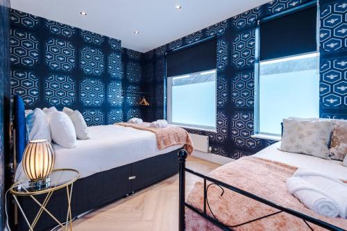 Rest&Recharge at a Luxury Retreat in Manchester - Sleeps 11, 5 Bedrooms, 3 Bathrooms, Free Parking, Manchester (photo 9)