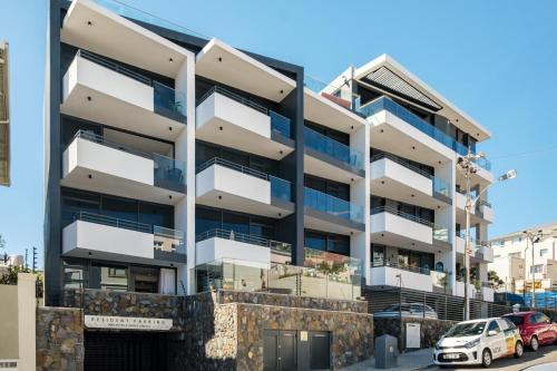 Modern Central Secure Cape Town 2bed Bantry Suite - image 14