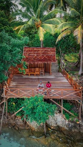 GAM BAY bungalow's in Raja Ampat