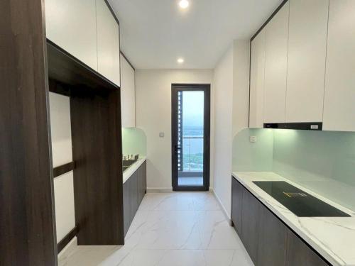 Campell hotel & apartment Vinhome Grand Park