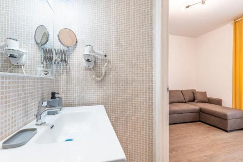 Bnb Drive In - main image