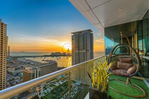 JBR Luxe Seaviews w/ Alfa Gaming Set: Pool & Gym, Dubái