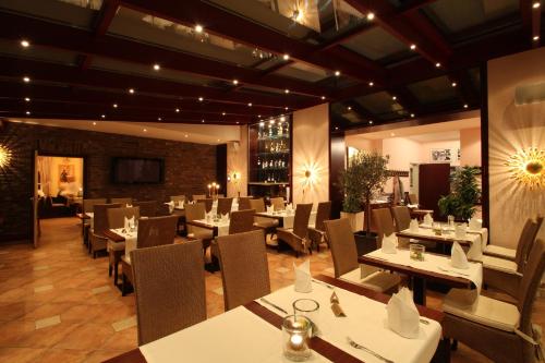 ห้องอาหาร, Hotel- Restaurant  Doppeladler in รีส์