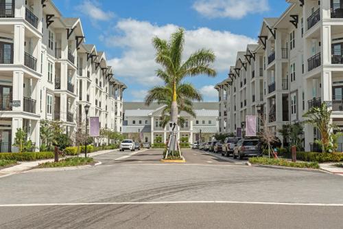 Sunny 2-Bed Oasis Pool and Gym in Apollo Beach in Apollo Beach