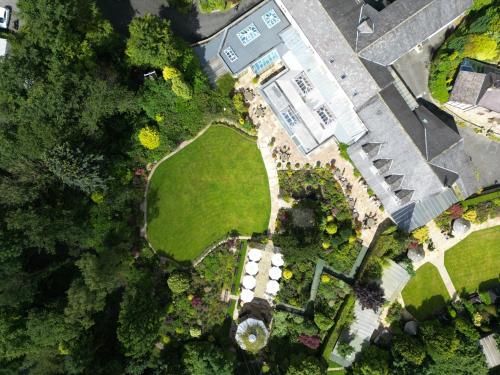 Gibbon Bridge Hotel - image 3