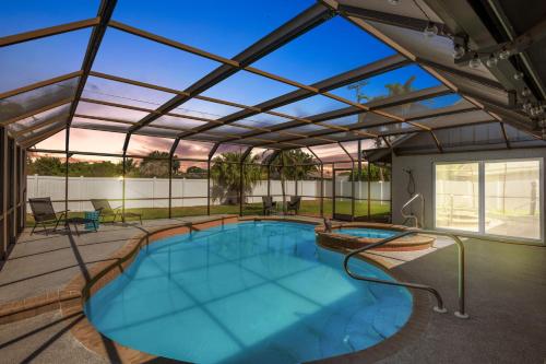 Sunshine Retreat by SkyRun Anna Maria