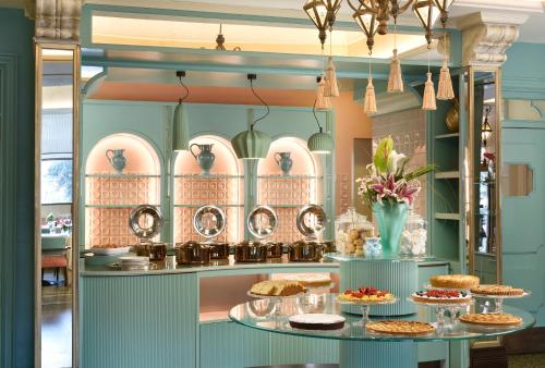 Grand Hotel Savoia - image 2