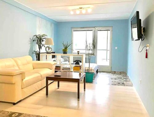 Designer Apartment in Old Town - Free Netflix