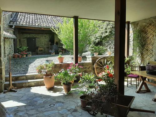 Suzanne & Richard Aparment in Pesaguero