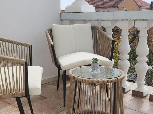 Oleander Apartment 2 in Pakoštane (Oleander Apartment 2 in Pakostane) in Draga