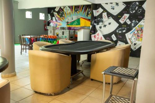 Apto para 6 com 2 quartos no Eco Resort Capivari