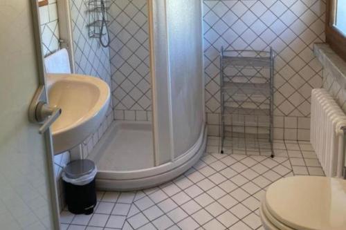 카라라 Confortevole camera matrimoniale con terrazza a 500 mt dal mare 3성급 호텔 레스토랑