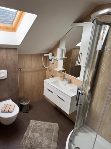 B&B Millenium House - image 2