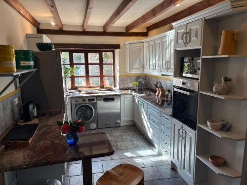 Suzanne & Richard Aparment in Pesaguero