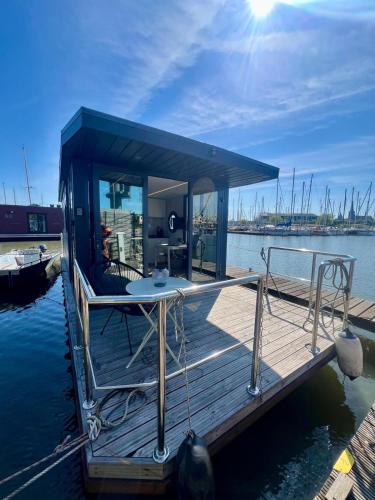 Gezellige houseboat Eclipse Monnickendam nabij Amsterdam 1