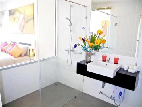 %name ชิคกะรนนิวสตูดิโอ ภูเก็ต