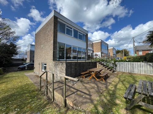 Hotellet från utsidan, Harbour Strand close to the beach and harbour, dog friendly in Brading