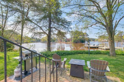 . 15 Mi to Gloucester: Waterfront Mathews Home!