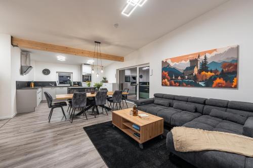 BPS Apartment #7 Luxury Penthouse - NEU - Deluxe - Modern