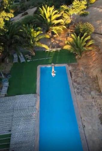 Parcela Casablanca con gran piscina