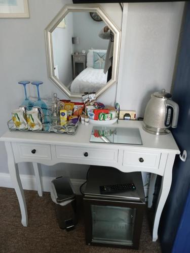 Marjune Guest House - image 4