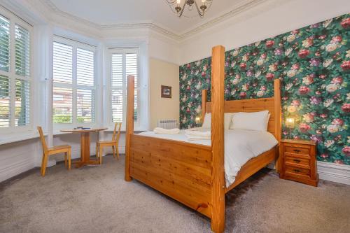 1 queen bed